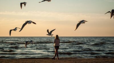 Nie jesteś swoimi myślami. 10 technik budujących emocjonalną odporność